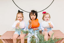 Charger l'image dans la galerie, Silicone Food Bib - Blush