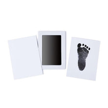 Charger l'image dans la galerie, Mess-Free Baby Hand and Footprint Keepsake Kit