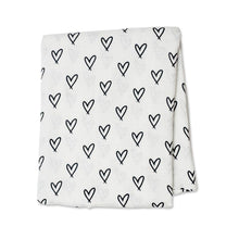 Charger l&#39;image dans la galerie, Muslin Swaddle Blanket - Hearts
