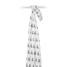 Charger l&#39;image dans la galerie, Muslin Swaddle Blanket - Hearts

