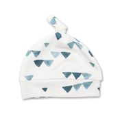 Load image into Gallery viewer, Hello World Blanket &amp; Knotted Hat - Navy Triangles
