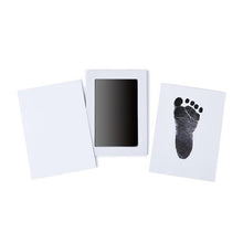 Charger l&#39;image dans la galerie, Mess-Free Baby Hand and Footprint Keepsake Kit
